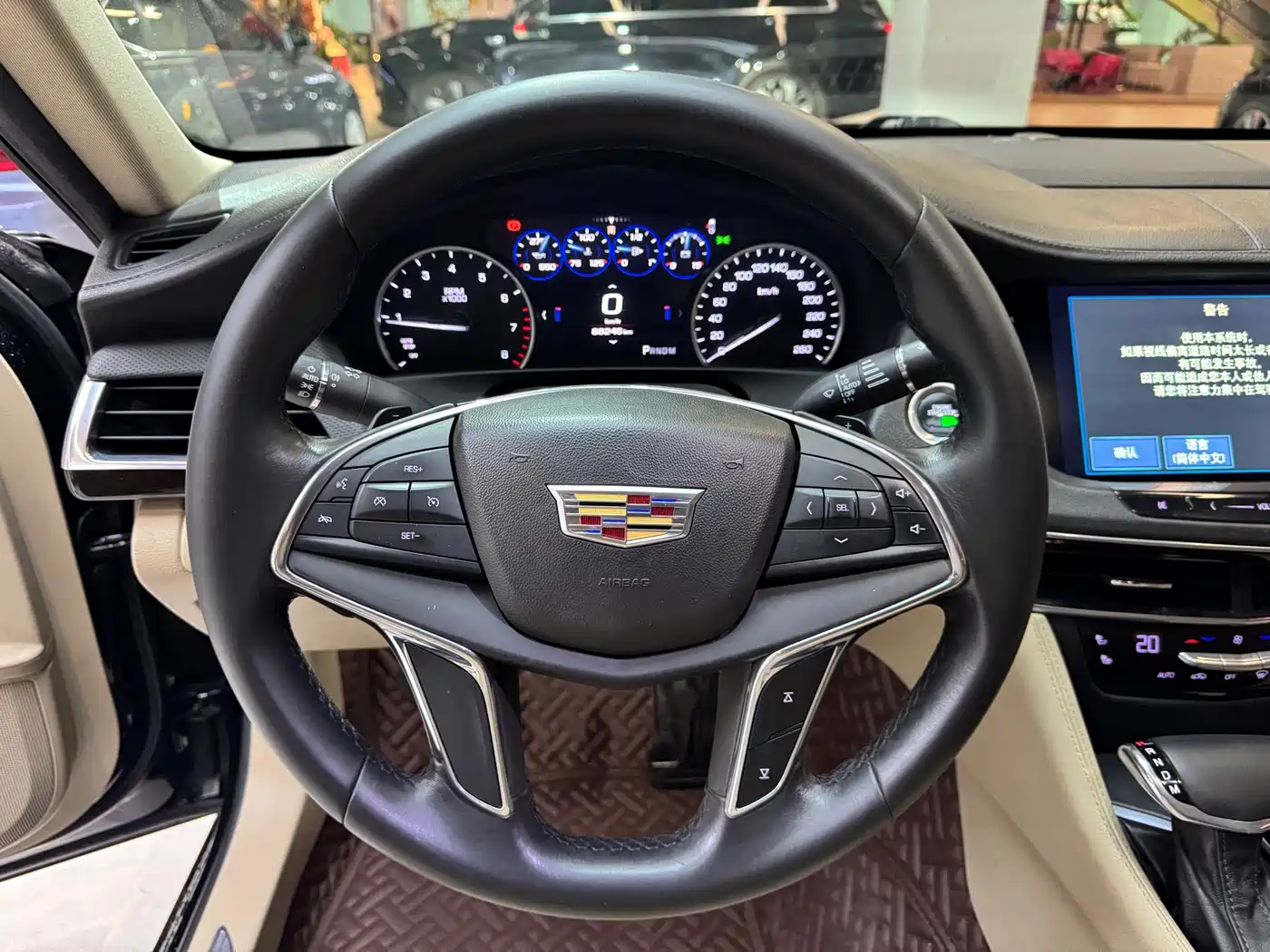 Фото 10 - Cadillac CT6