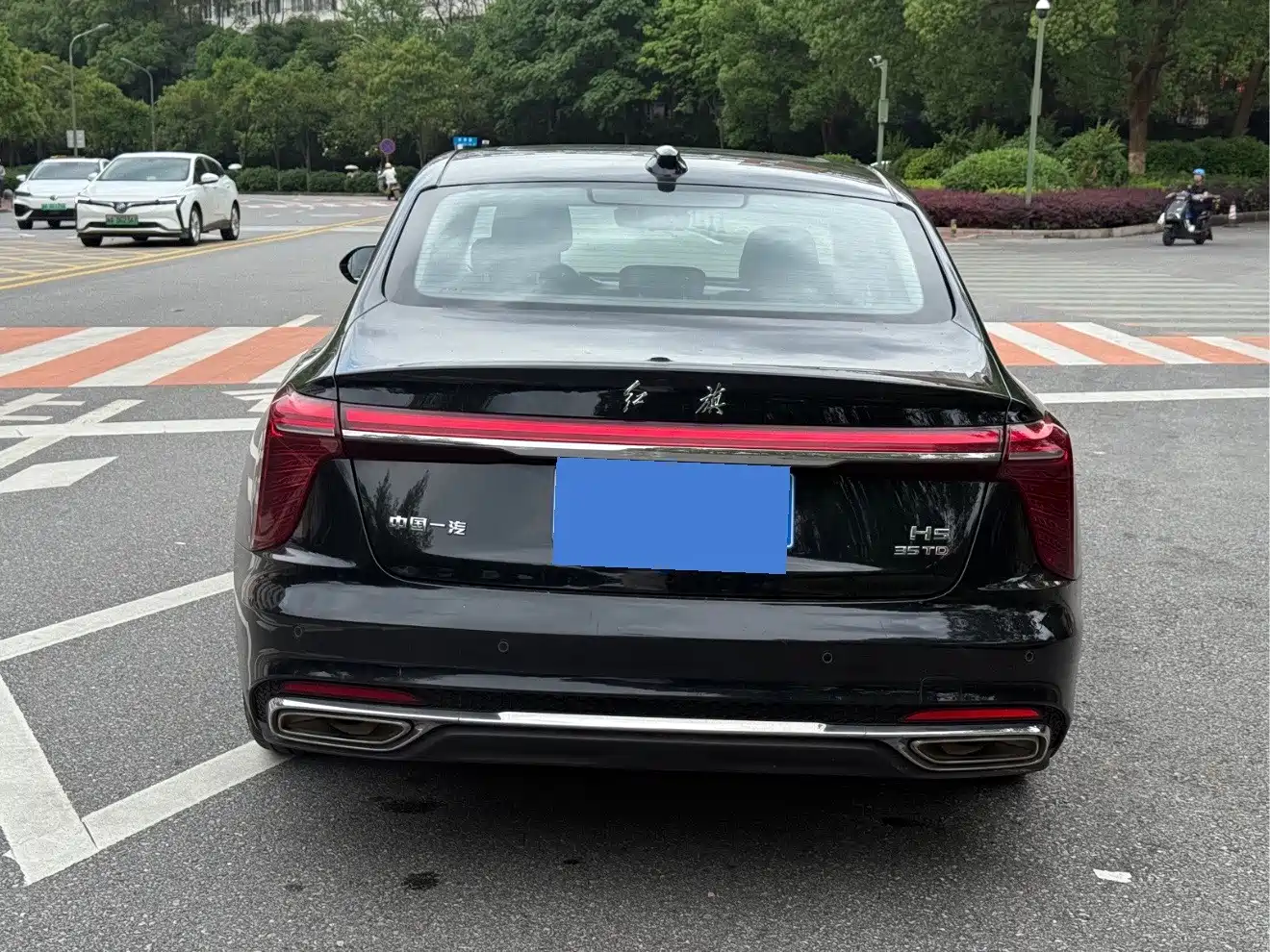 Hongqi H5 2023 1.5T DCT Smart Connect Joy Edition фото 5