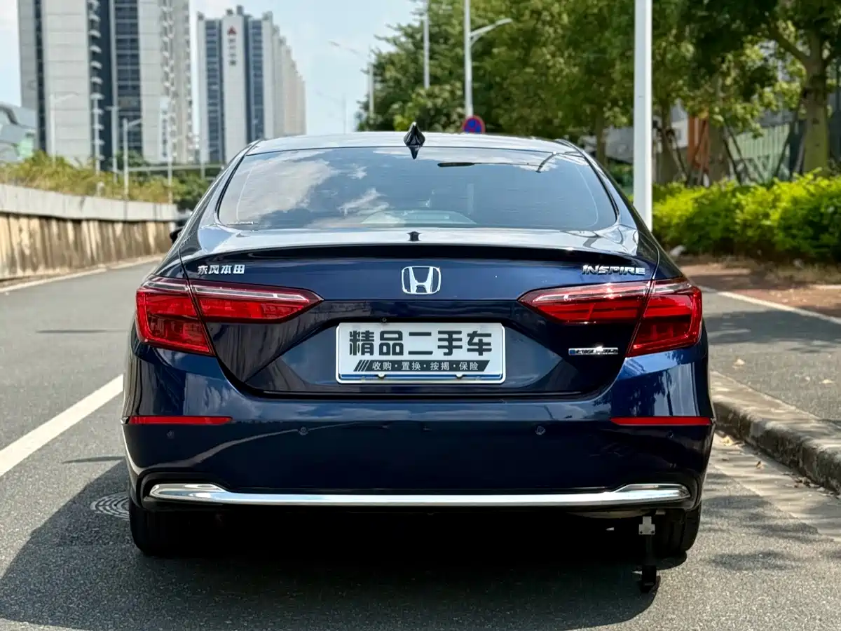 Фото 7 - Honda Inspire