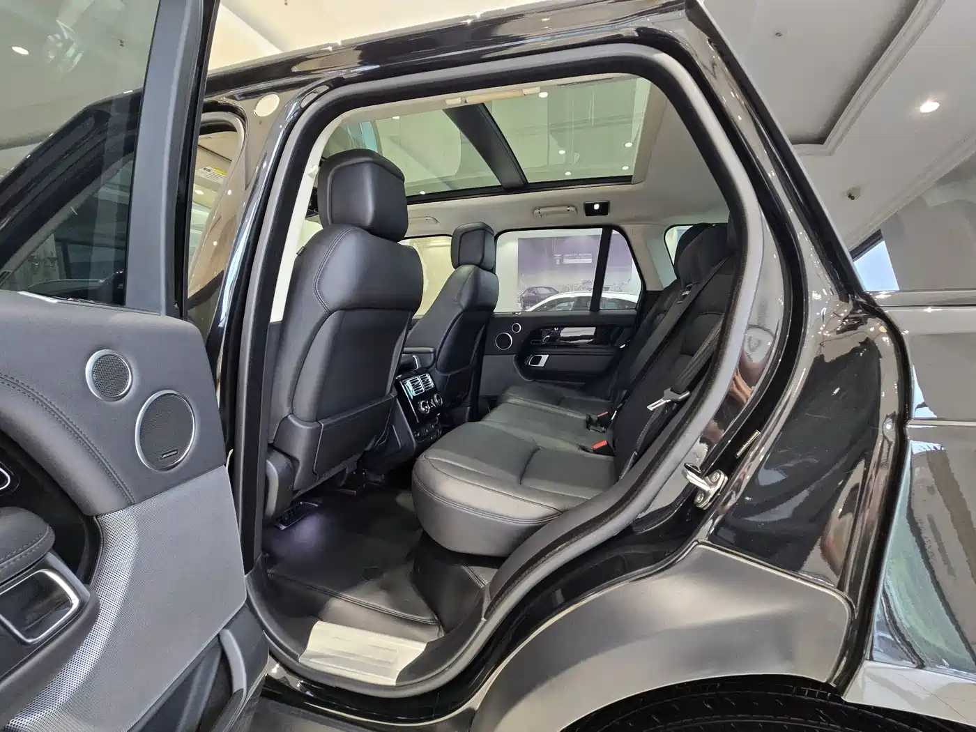 Land Rover Range Rover фото 9