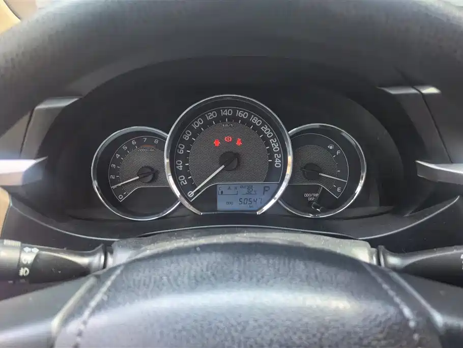 Toyota Levin 2016 1.6G CVT Elite Edition фото 14