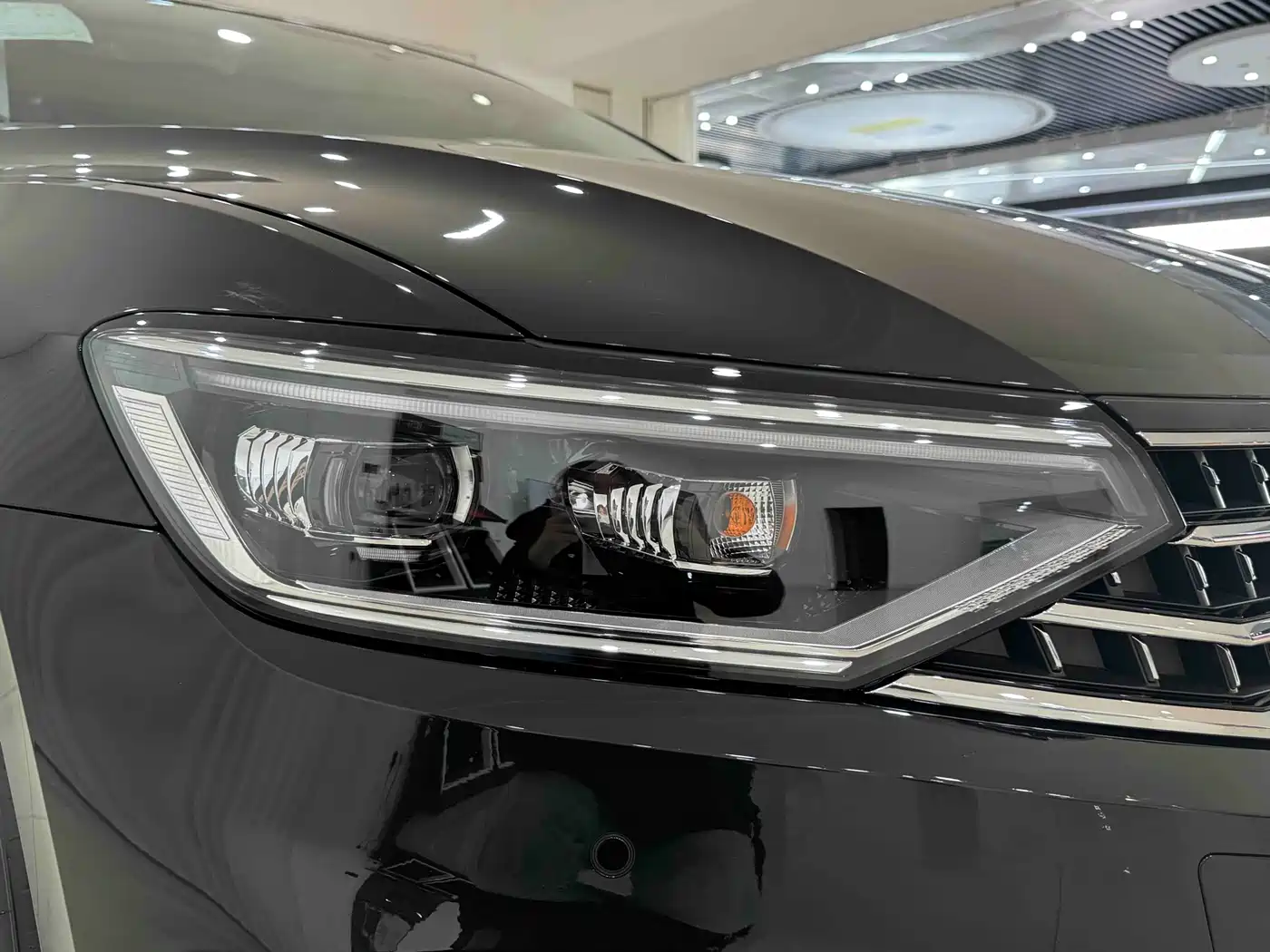Volkswagen Magotan 2025 Popular Edition 280TSI DSG Comfort фото 15