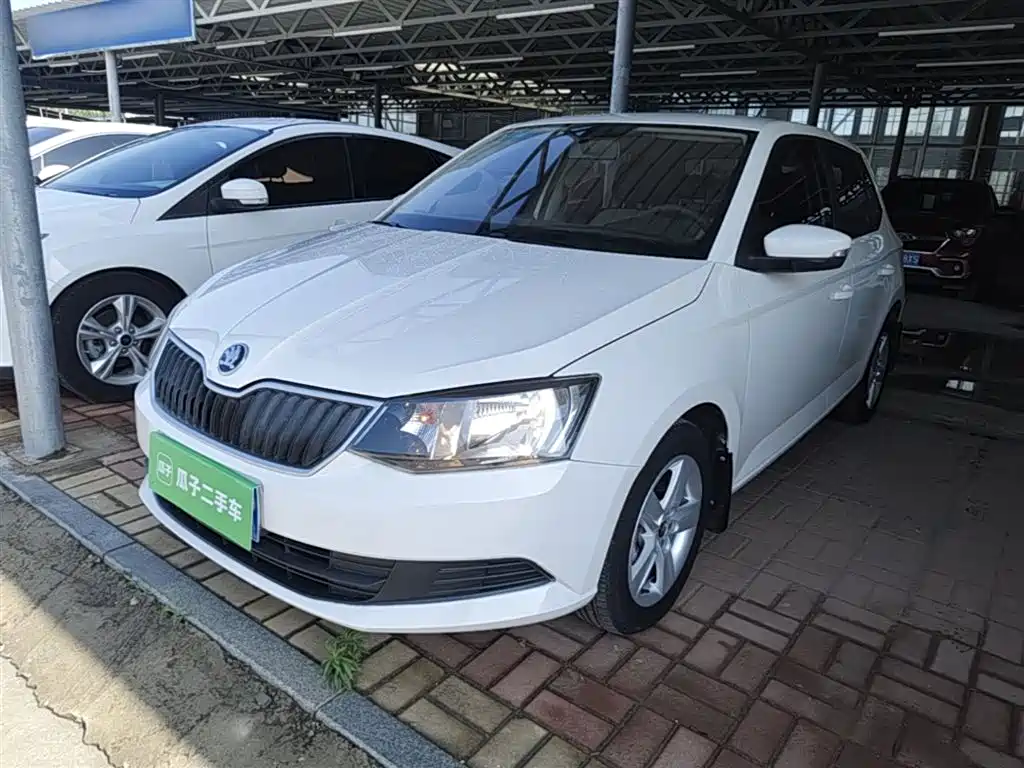 Škoda Fabia 2017 1.4L Auto Car Enjoy Edition