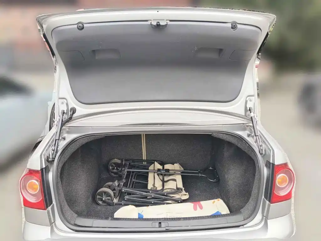 Фото 5 - Volkswagen Polo
