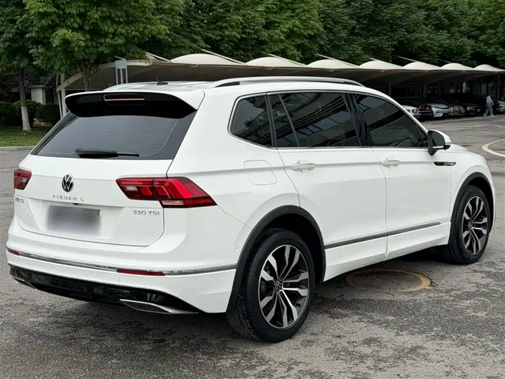 Volkswagen Tiguan L 2021 330TSI Automatic 2WD R-Line Premium фото 9
