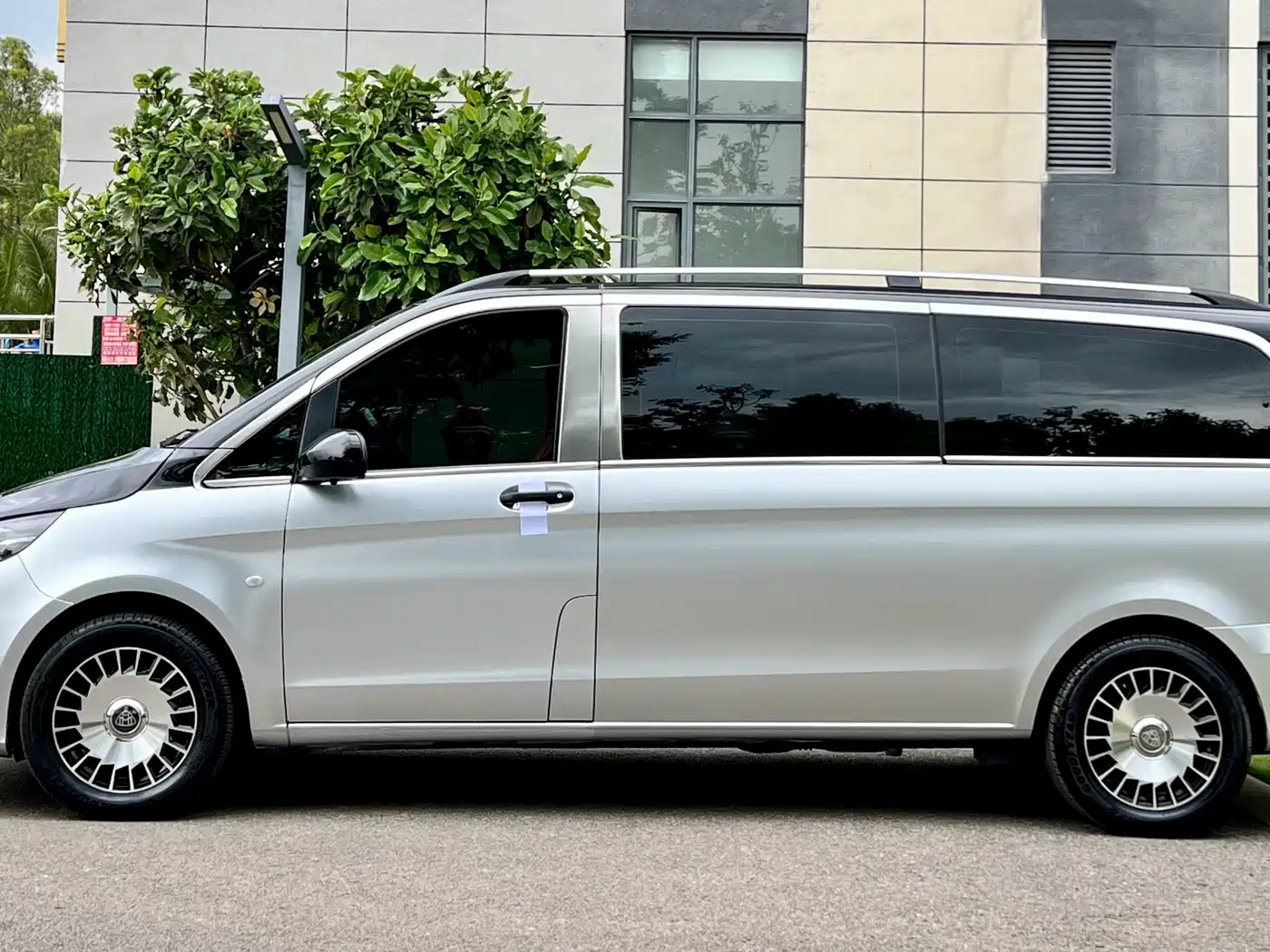 Mercedes-Benz Vito 2021 2.0T Elite 7-Seater фото 4