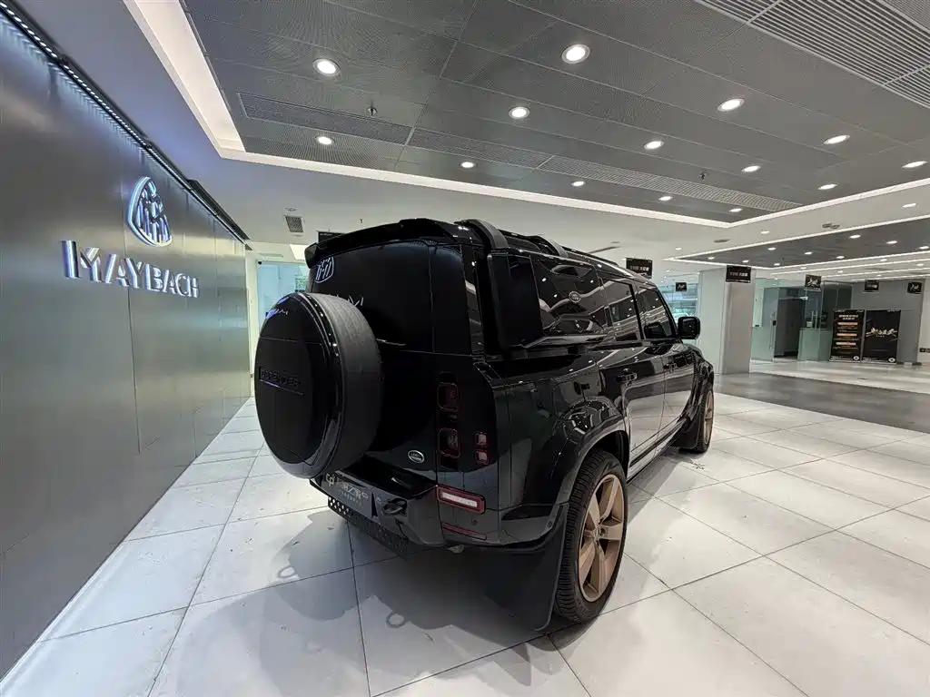 Land Rover Defender 2022 110 P400 X-DYNAMIC HSE фото 5
