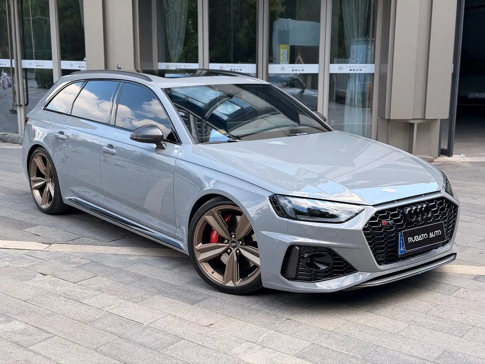 صورة 9 - Audi RS 4