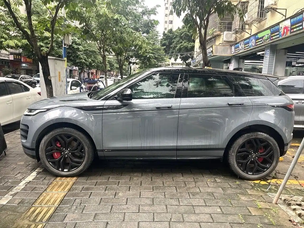 Land Rover Range Rover Evoque 2020 Model 249PS R-DYNAMIC S Gloss Black Sport Tech Edition фото 2