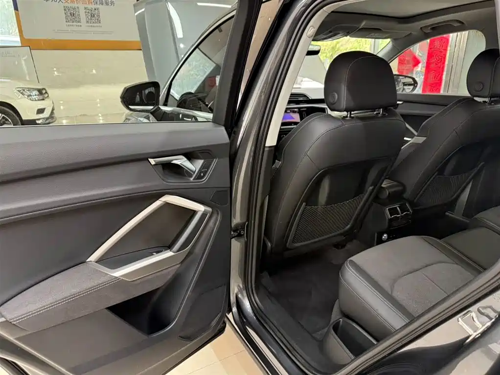 Audi Q3 2023 35 TFSI Fashion Dynamic (1.4T) фото 17