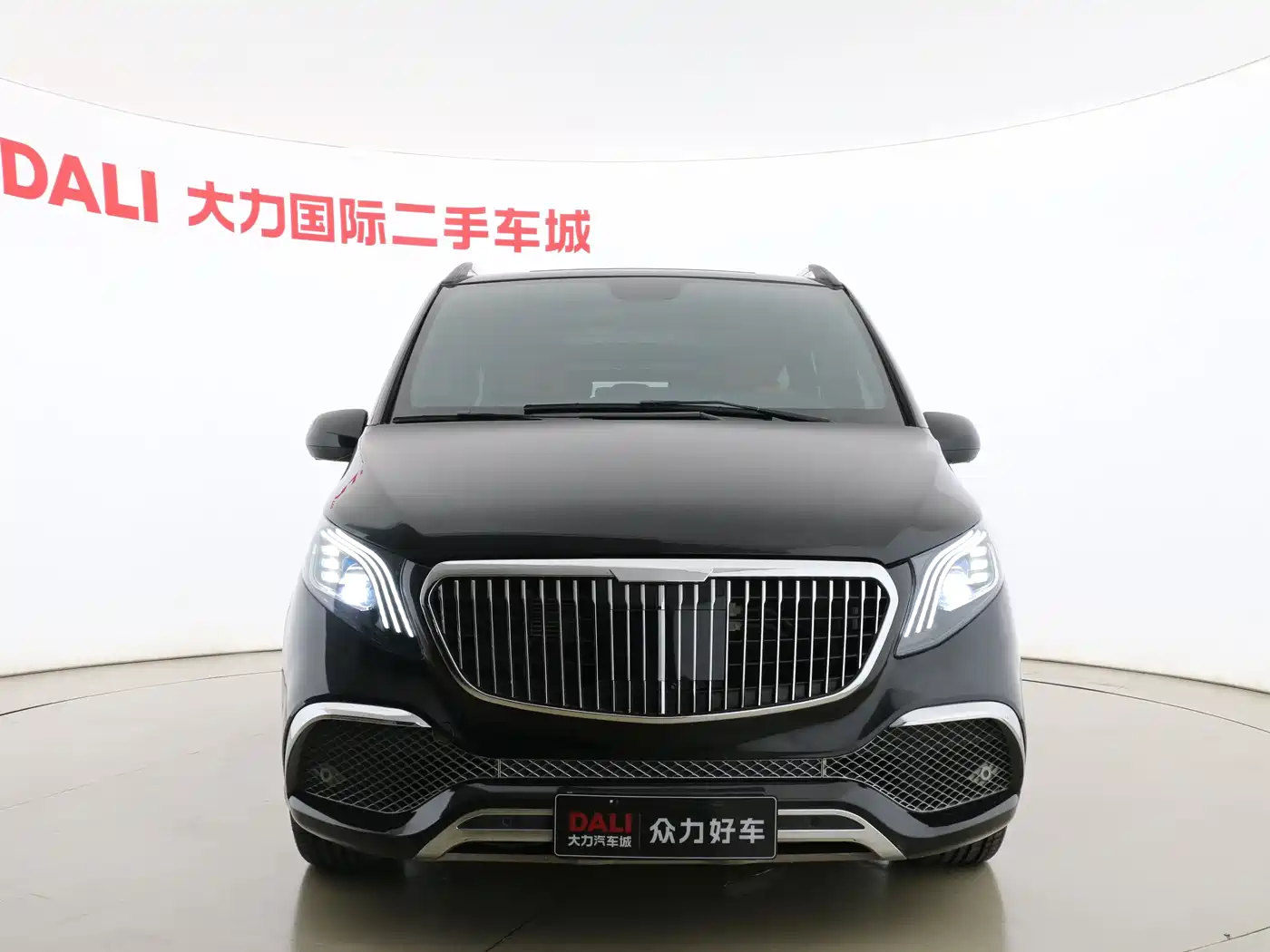 Mercedes-Benz Vito 2023 2.0T Business 7-Seater фото 2