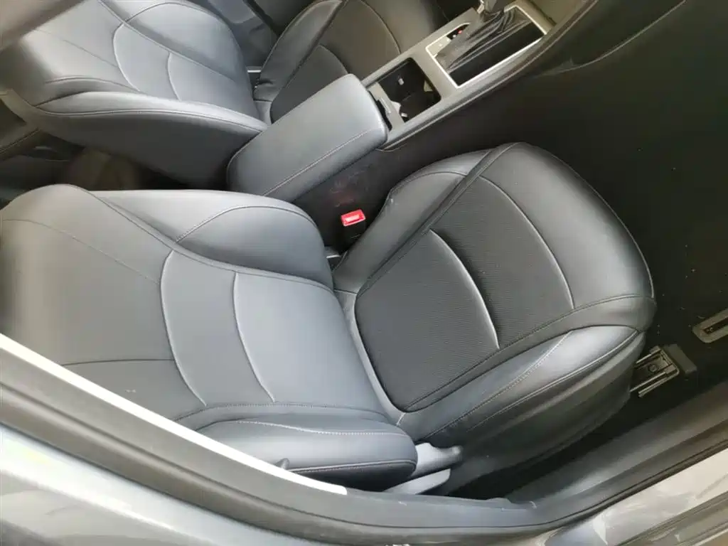 Roewe i5 2025 2023 1.5L CVT Luxury Edition