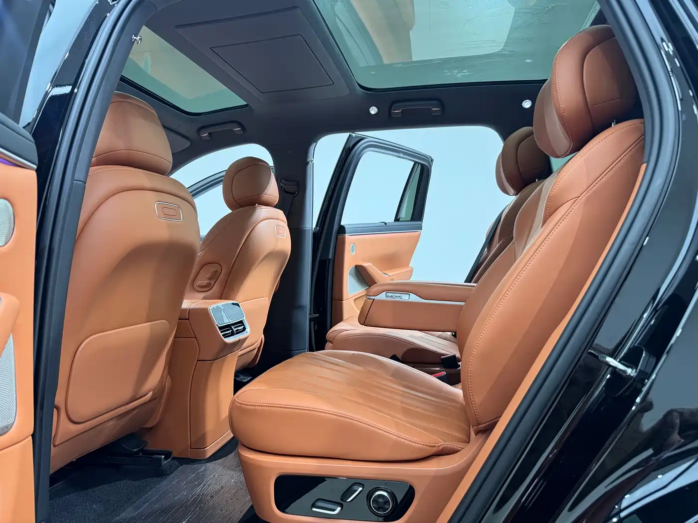 AITO Wenjie AITO M7 2026 Pure Electric Base Model 6-Seater фото 9