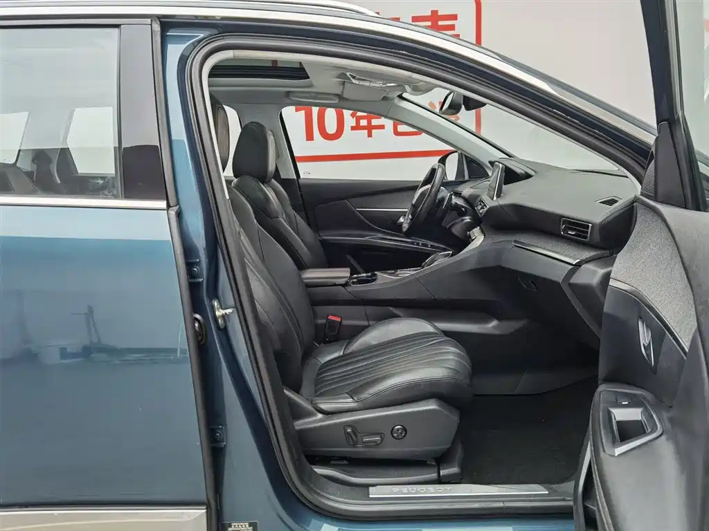 Peugeot 5008 2017 380THP 7-seat Luxury Edition фото 23