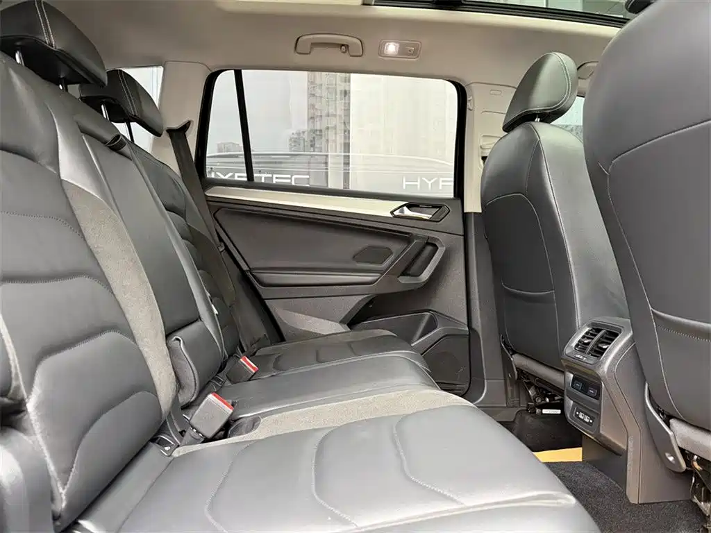 Volkswagen Tiguan L 2019 330TSI Auto 2WD Panorama Comfort Edition China V фото 7