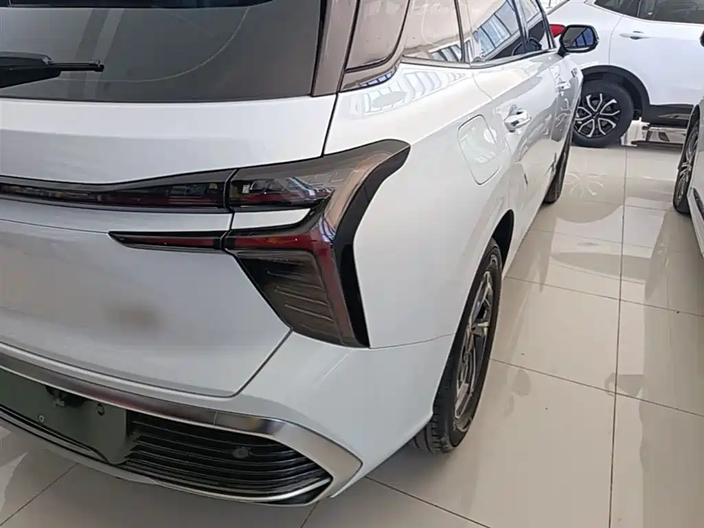 Hongqi HS3 2023 1.5T 2WD Virtue Edition фото 8