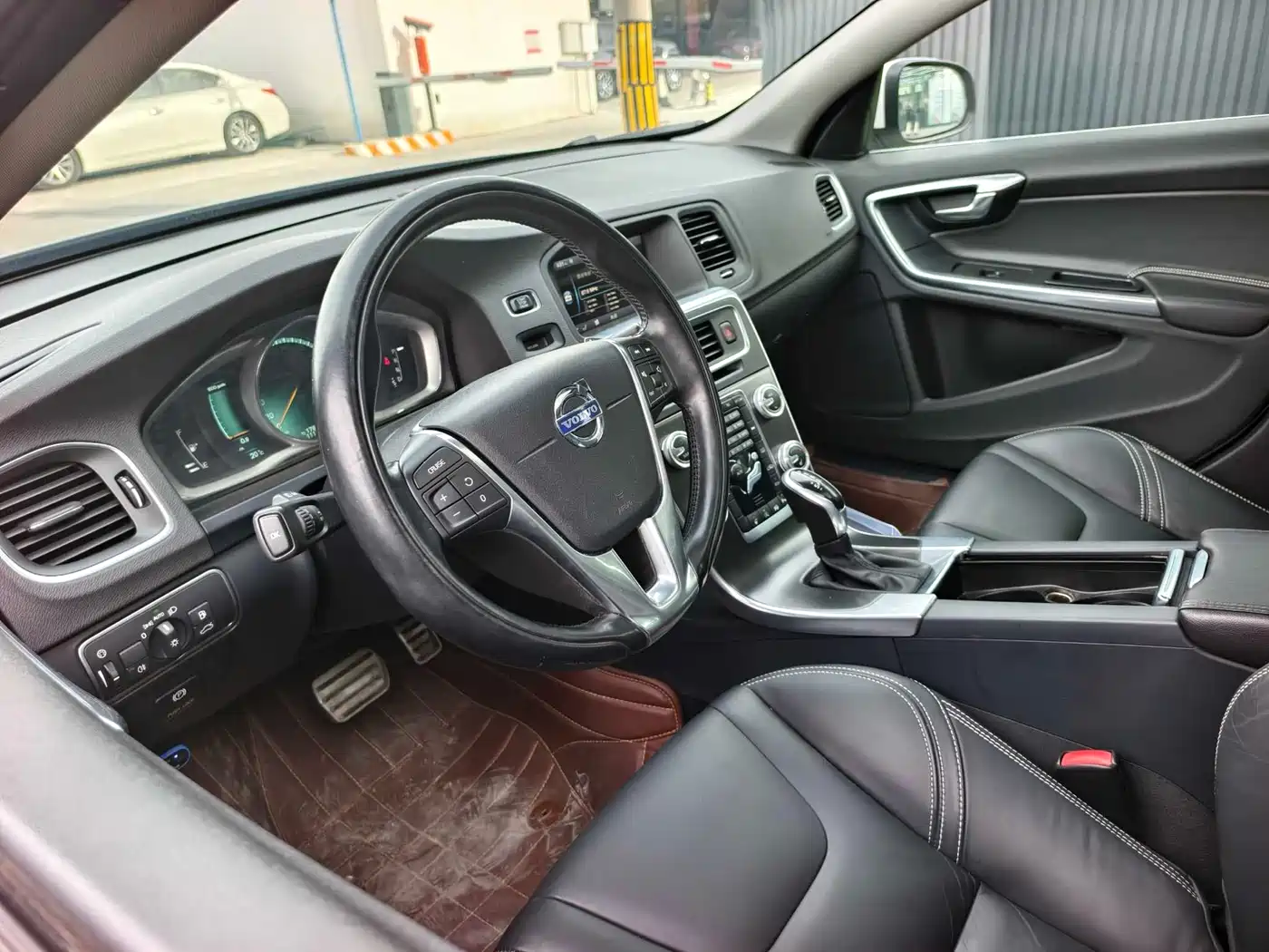 Фото 6 - Volvo V60