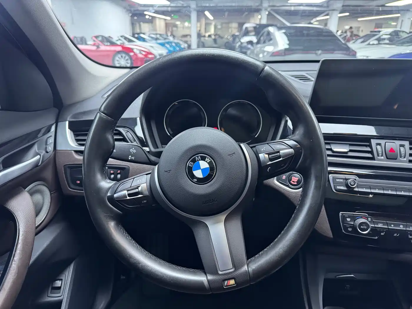 BMW X1 2022 sDrive25Li Leading фото 11
