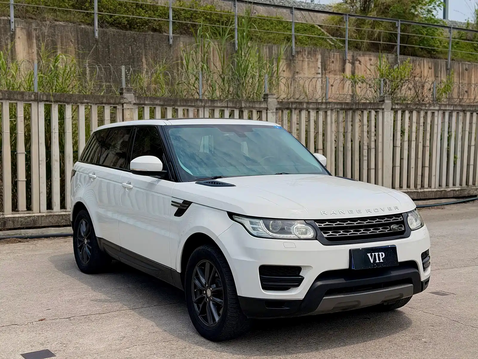 Photo 3 - Land Rover Range Rover Sport