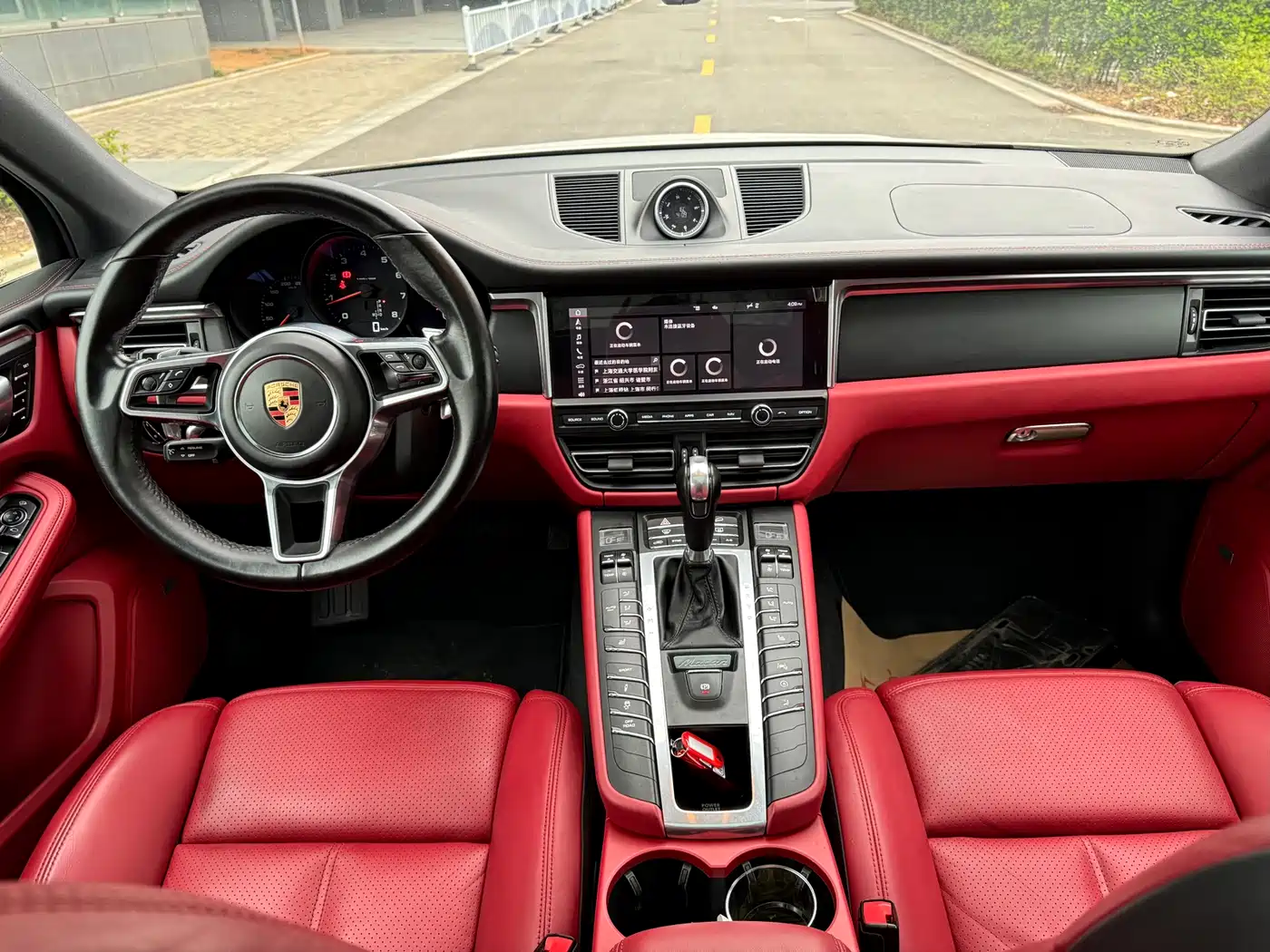 Porsche Macan 2018 Macan 2.0T фото 8