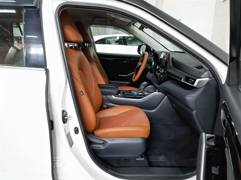 Toyota Highlander 2023 2.5L Smart Hybrid Dual Engine AWD Elite 7-Seater фото 23