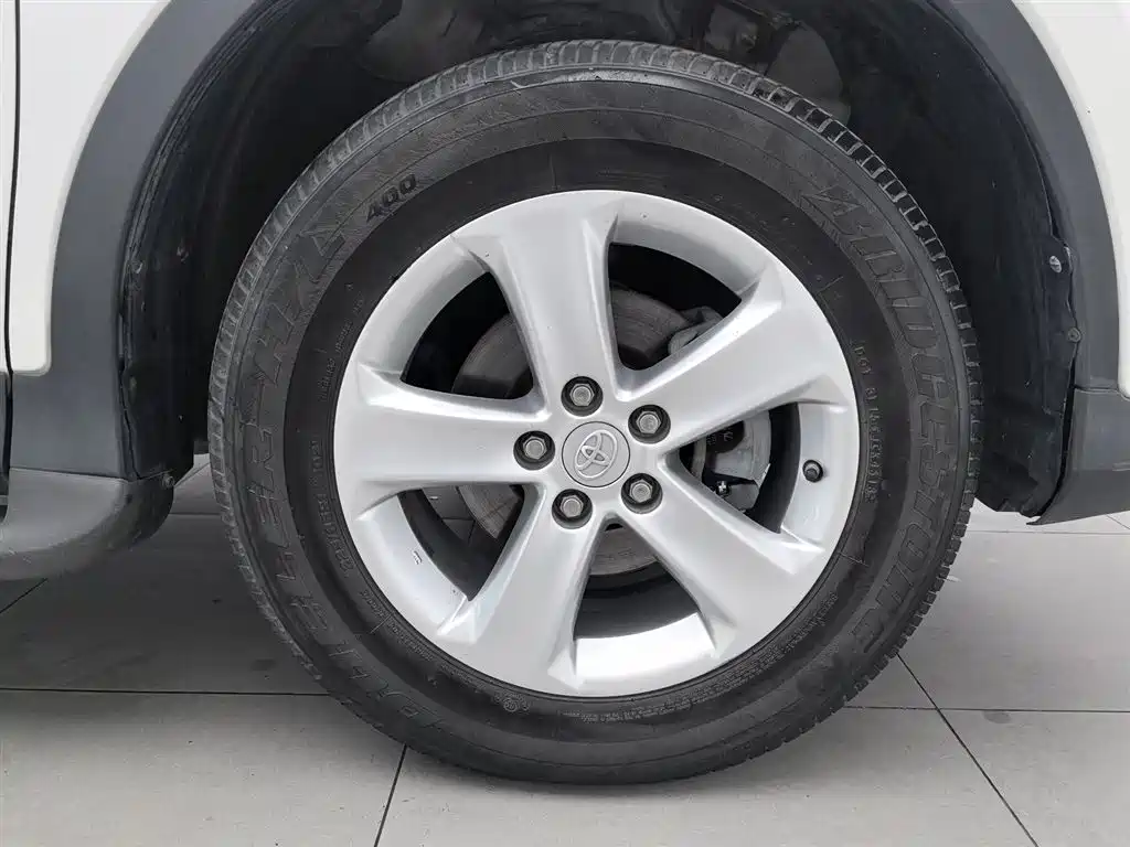 Toyota RAV4 Rongfang 2013 2.0L CVT 4WD Pioneer фото 17