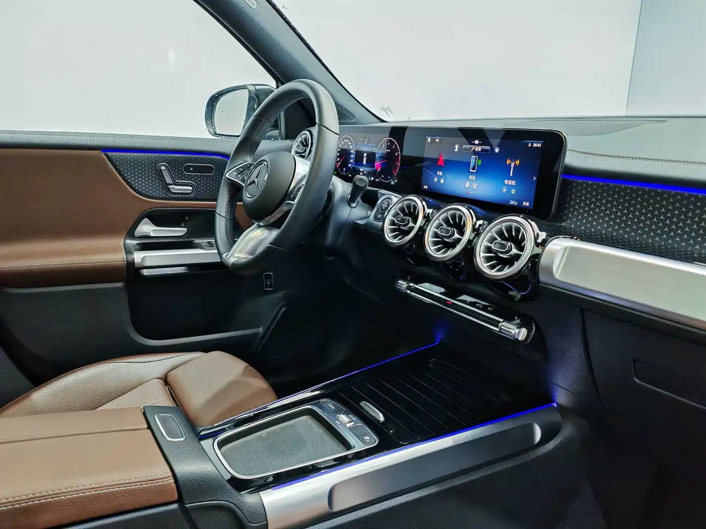 Mercedes-Benz GLB 2024 Facelift GLB 220 Style фото 15