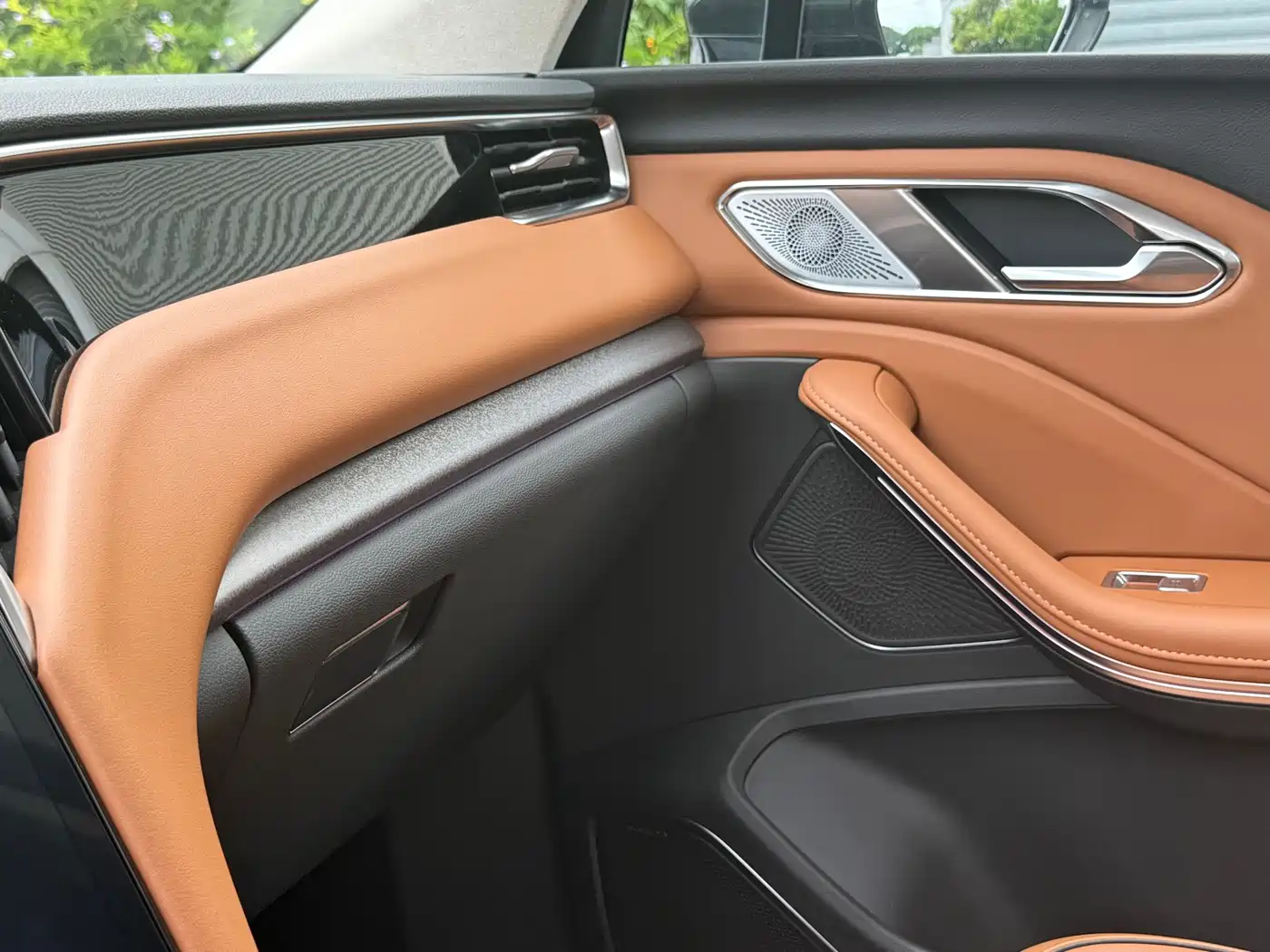 Hongqi HS7 PHEV 2025 2025 Revised Model 2.0T PHEV 4WD 2 Million Units Commemorative Edition 6-Seater