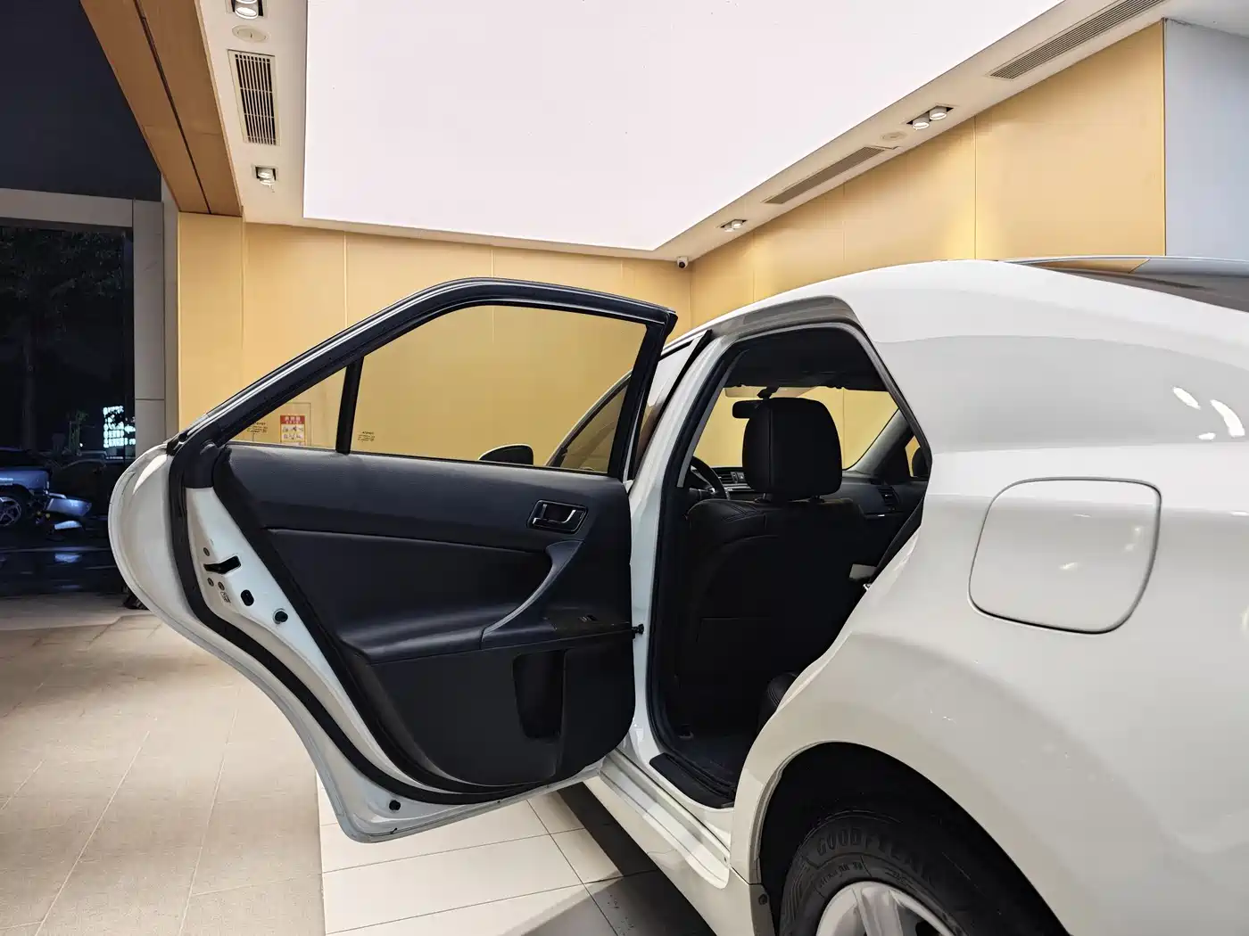 Toyota Reiz 2013 2.5S Elite Edition фото 22