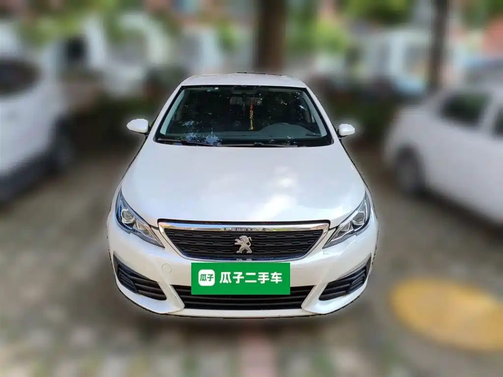 Peugeot 308 2018 1.6L Manual Fashion Edition фото 3
