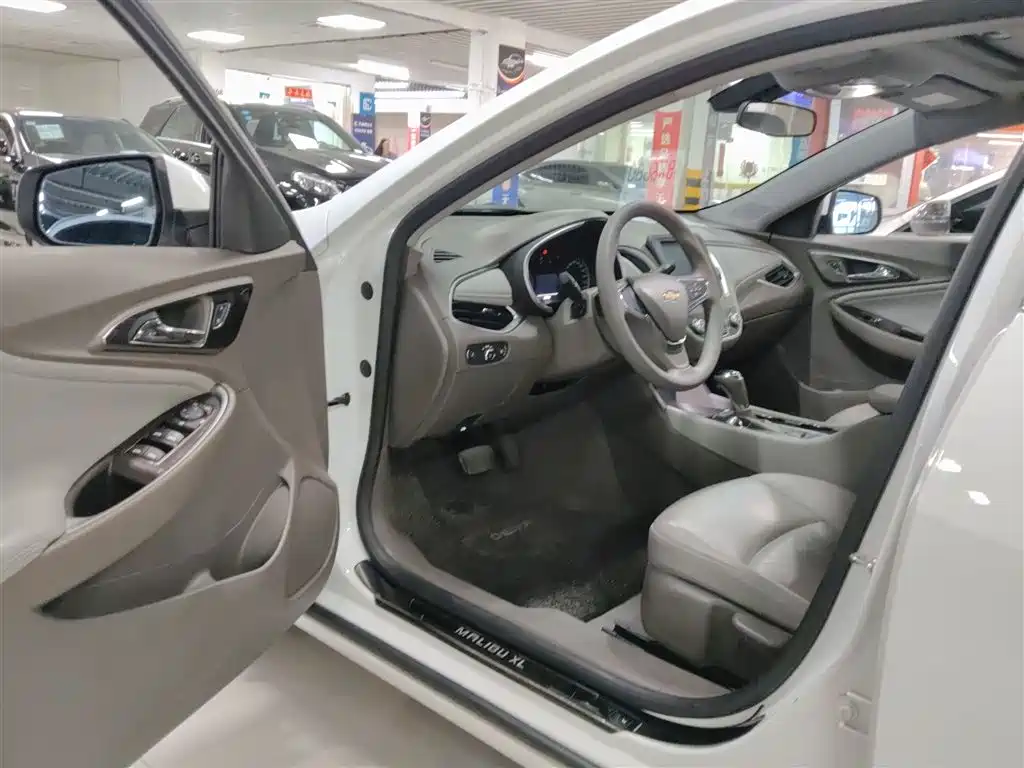 Chevrolet Malibu XL 2018 530T Auto RuiXiang Edition фото 16