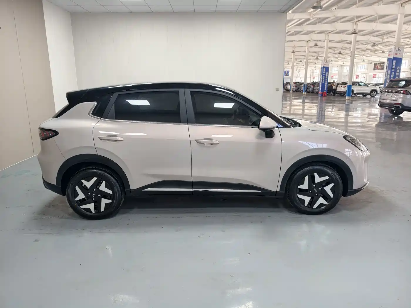 Wuling Motors Wuling Bingo S 2026 2025 Model 325km Flagship Edition