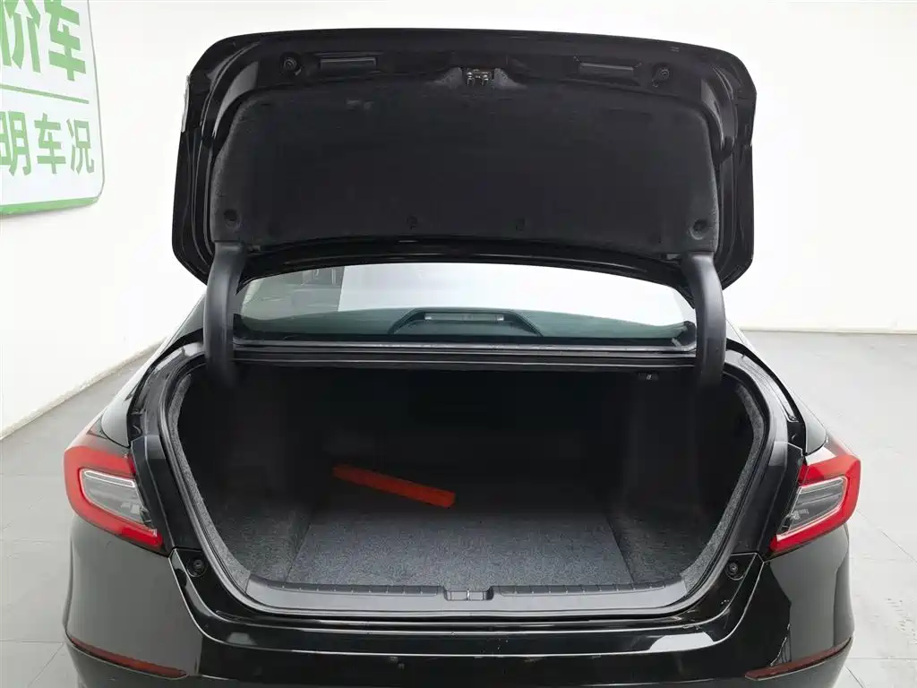 Honda Accord 2022 260TURBO Luxury Edition фото 16