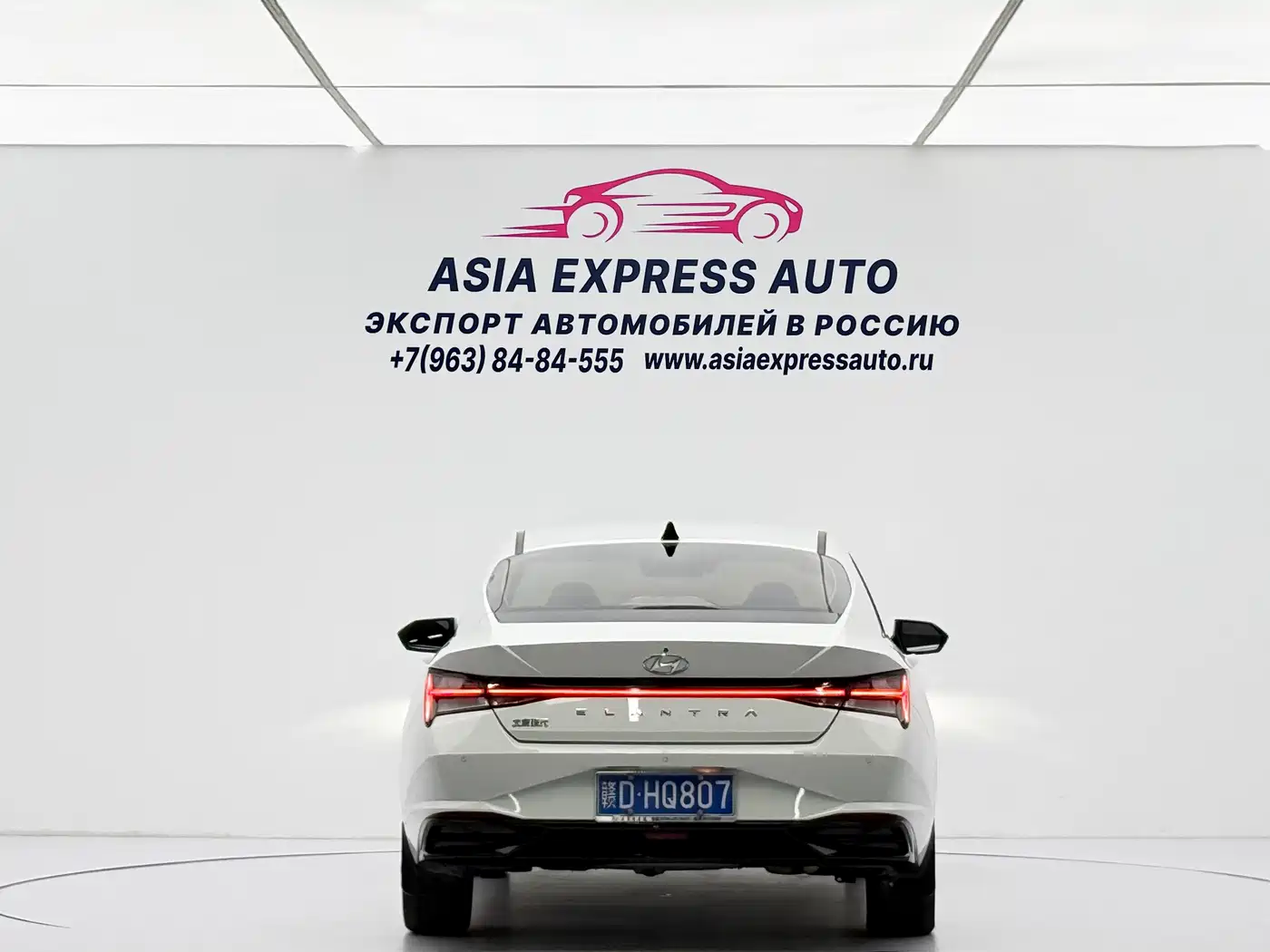 Hyundai Elantra 2022 1.5L CVT LUX Premium Edition фото 5