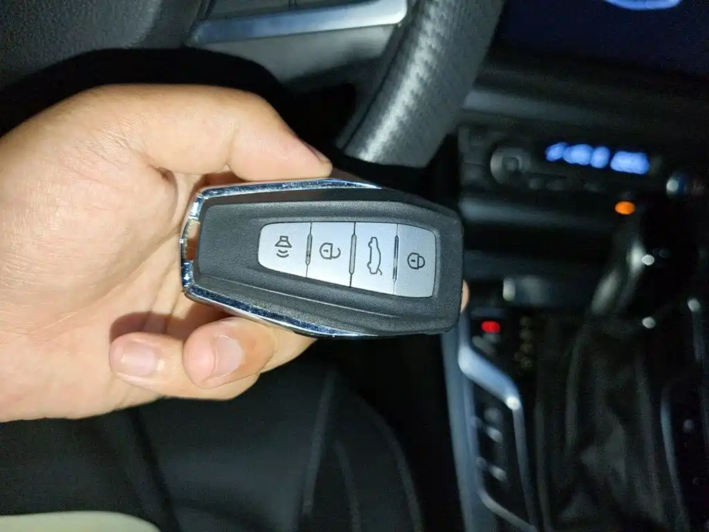 Фото 9 - Geely Emgrand