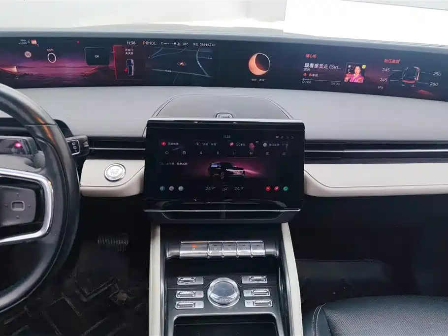LINCOLN NAVIGATOR