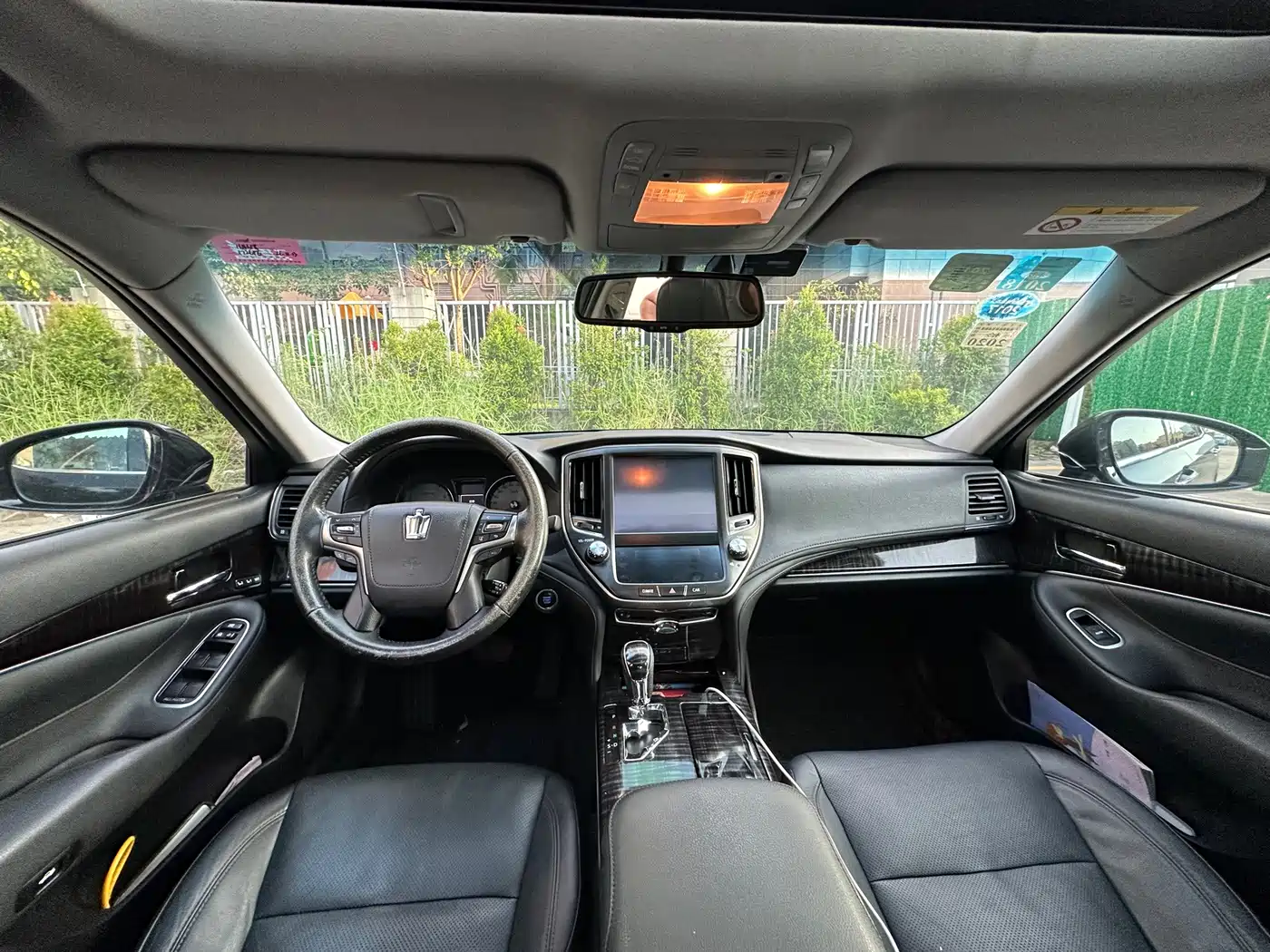Фото 5 - Toyota Crown