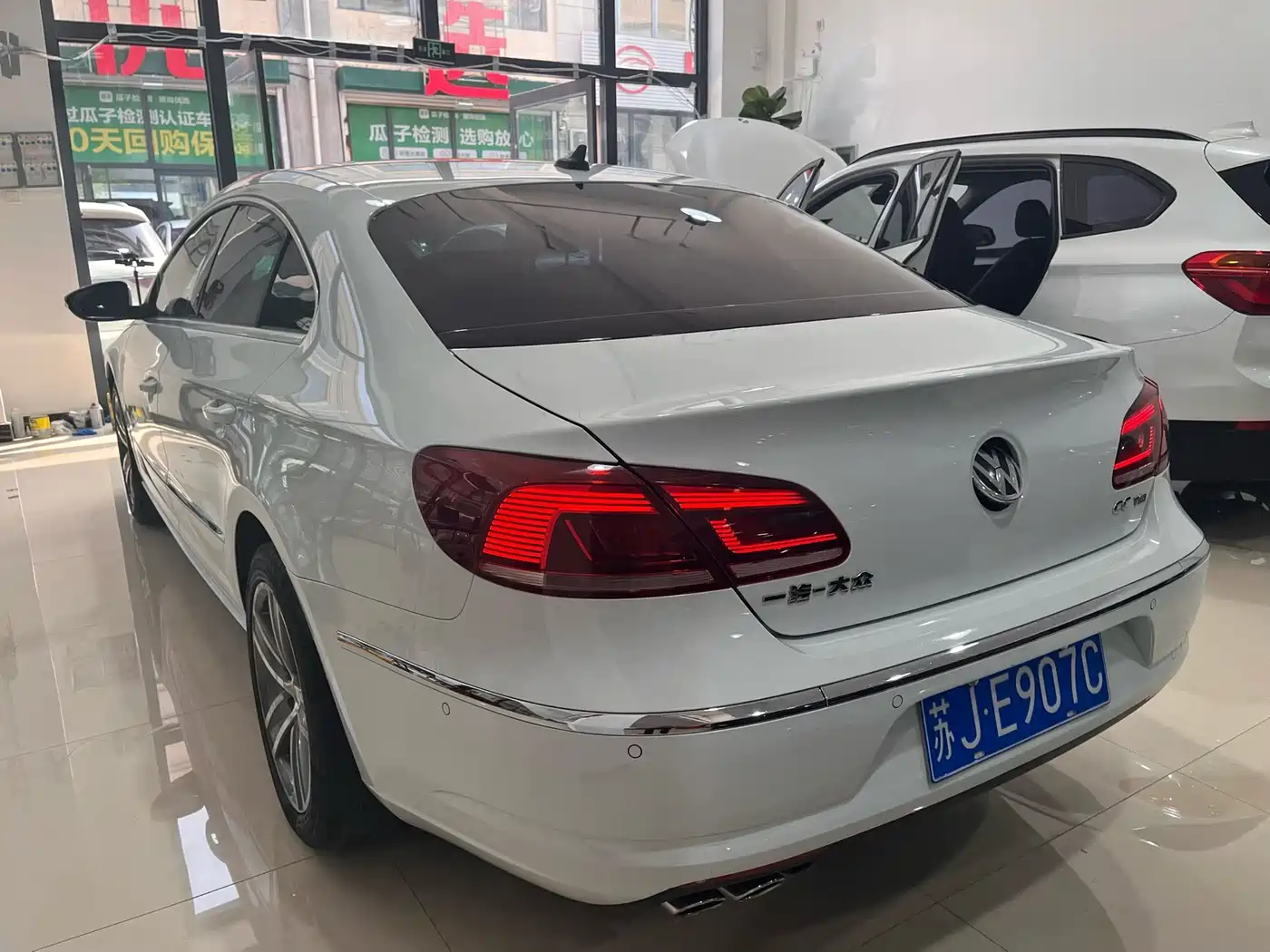 Volkswagen FAW-Volkswagen CC 2015 1.8TSI Luxury фото 5