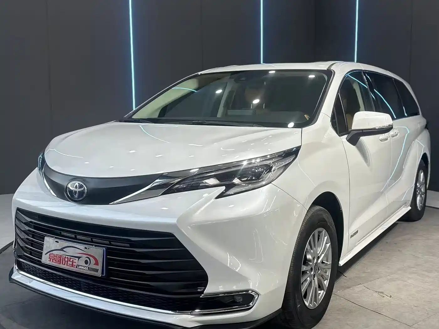 Toyota Sienna 2021 2.5L Hybrid Comfort Edition