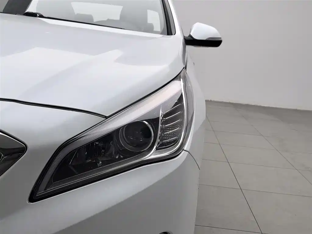 Hyundai Sonata 2015 1.6T GLS Smart фото 7