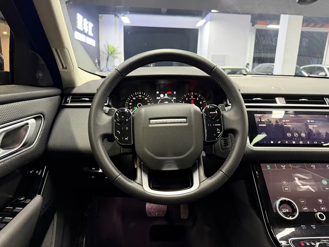Land Rover Range Rover Velar 2021 P250 фото 8
