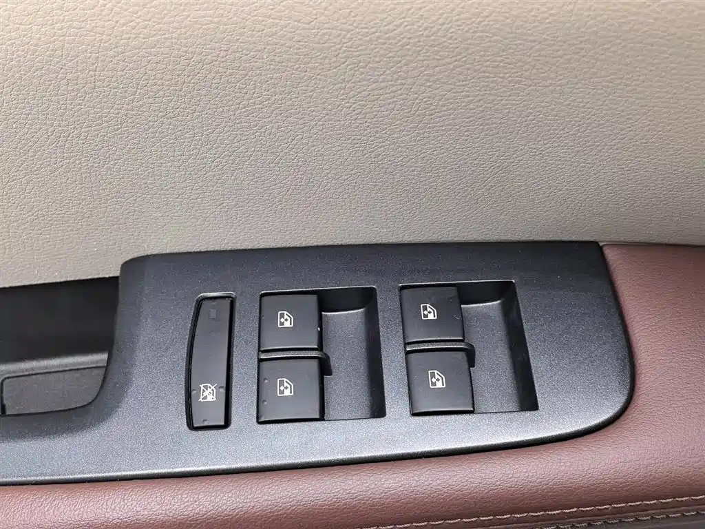 Buick GL8 2018 28T Luxury Model China VI фото 9