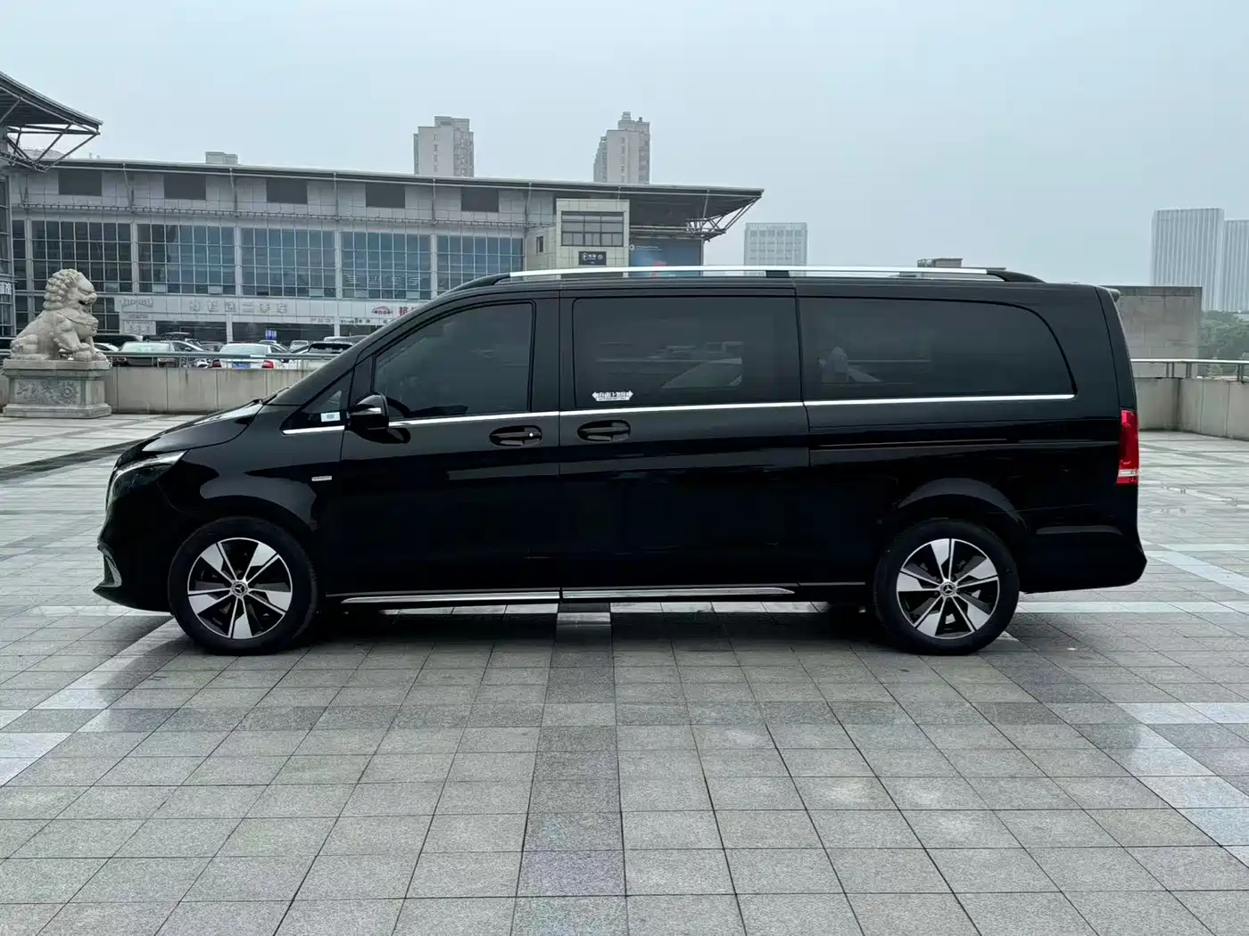 Mercedes-Benz V-Class 2021 V 260 Premium Edition фото 4