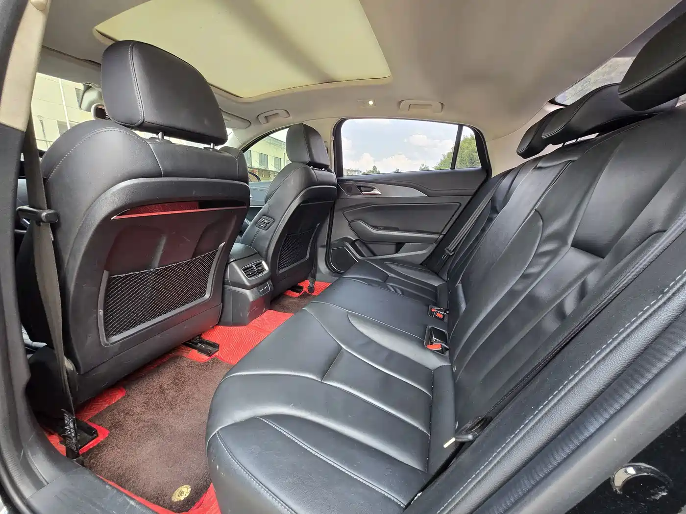 Hongqi H5 2022 Classic 1.8T Auto Smart Connect Flagship Enjoyment Edition фото 4