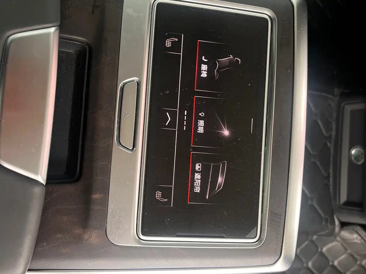 Audi A6L 2019 45 TFSI quattro Exclusive Elegance фото 4