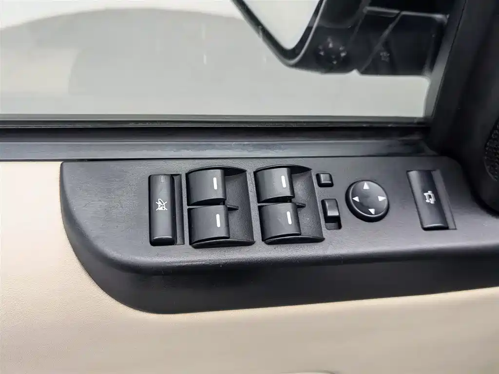 Land Rover Range Rover 2012 5.0 SC V8 фото 9