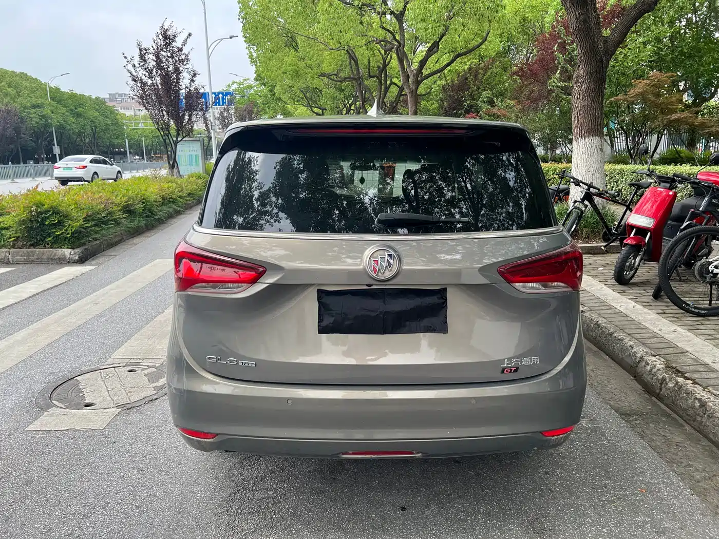 Buick GL6 2018 18T 6-Seater Luxury фото 6