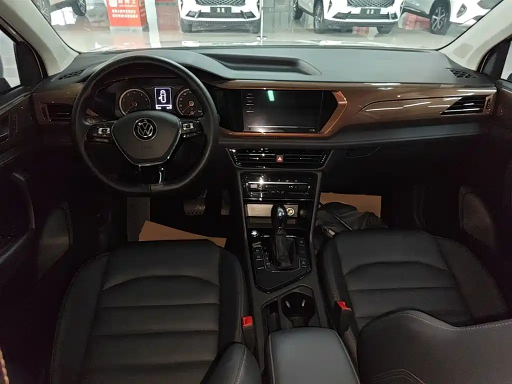 VOLKSWAGEN TUYUE