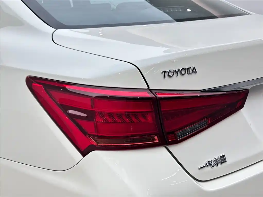 Toyota Crown 2017 2.0T Sport Edition фото 19
