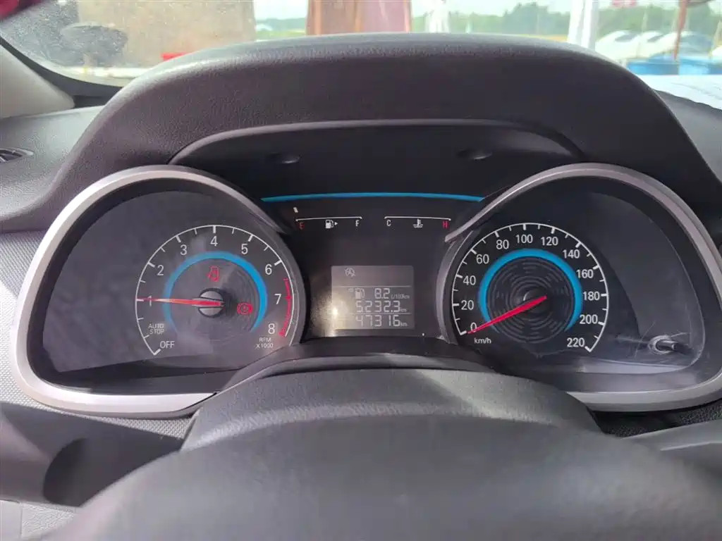 Chevrolet Cavalier 2016 1.5L Manual Enjoyment Edition фото 12